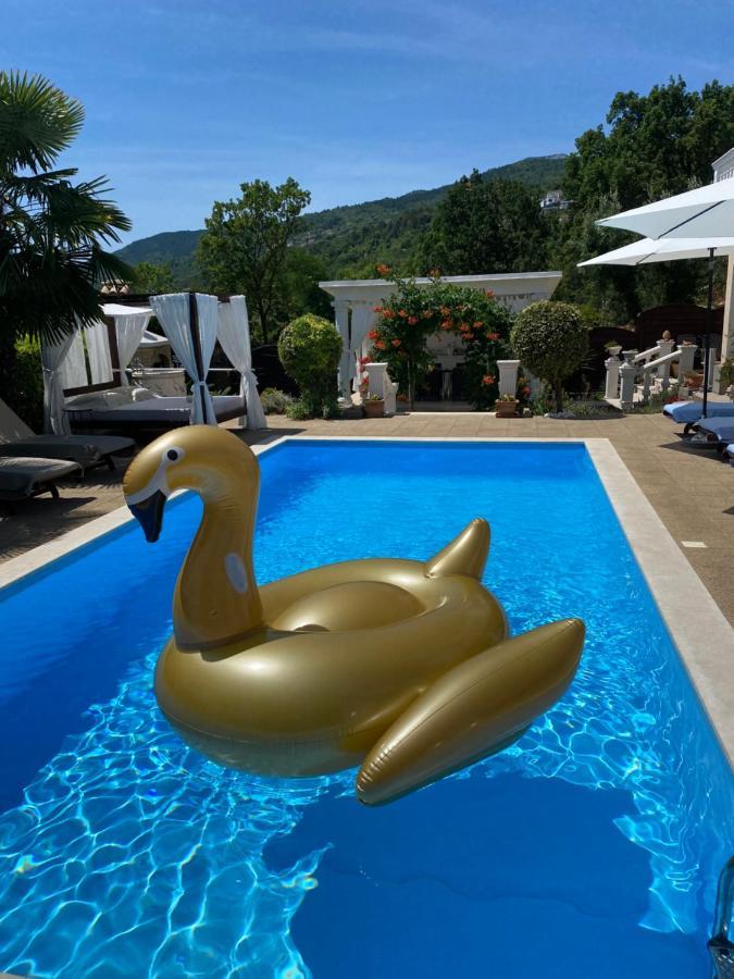Apartments Villa Chiara Opatija Icici Bagian luar foto