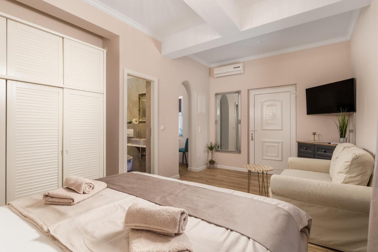 Apartments Villa Chiara Opatija Icici Bagian luar foto